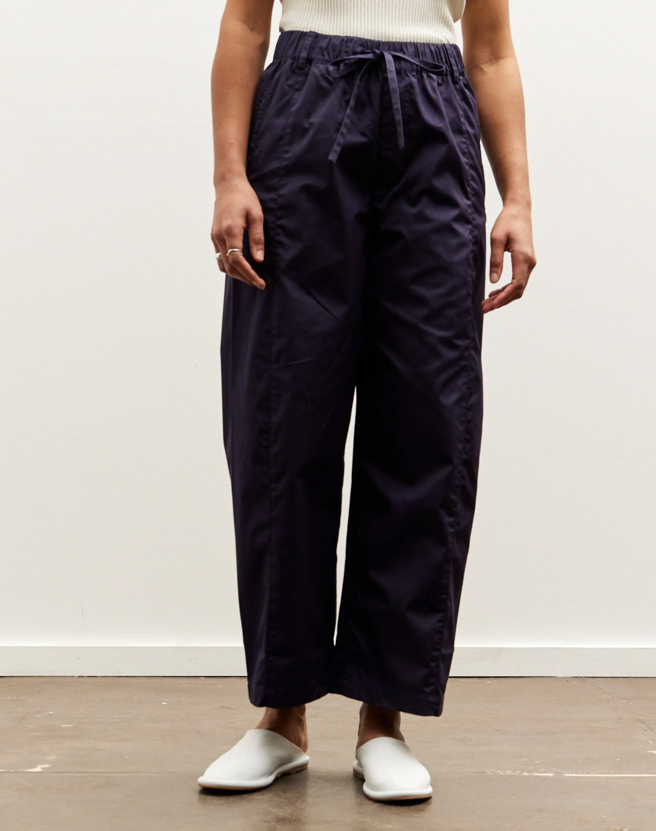 7115 Elastic Straight Legged Trouser, Navy