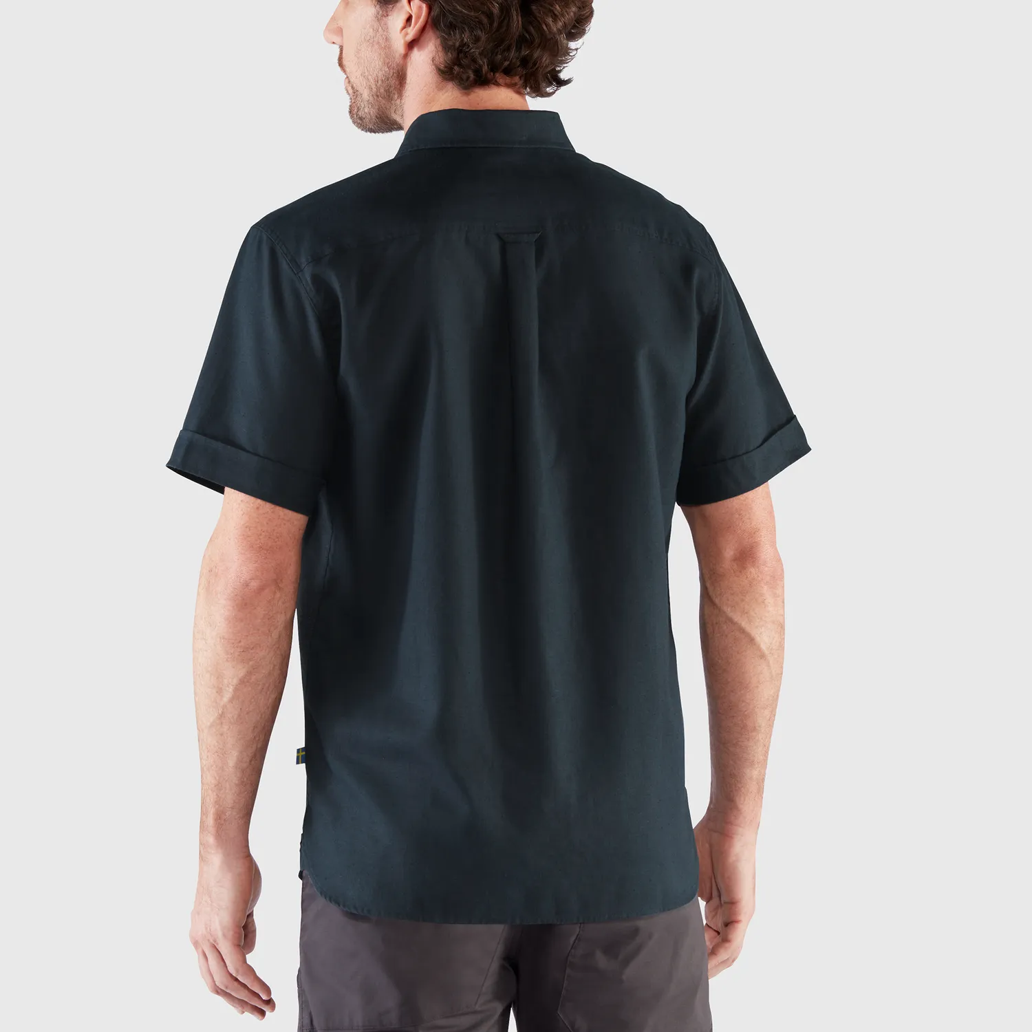 Fjällräven Men&#x27;s Övik Travel Shirt Short Sleeve Dark Navy/Patina Green | Buy Fjällräven Men&#x27;s Övik Travel Shirt Short Sleeve Dark Navy/Patina Green here | Outnorth