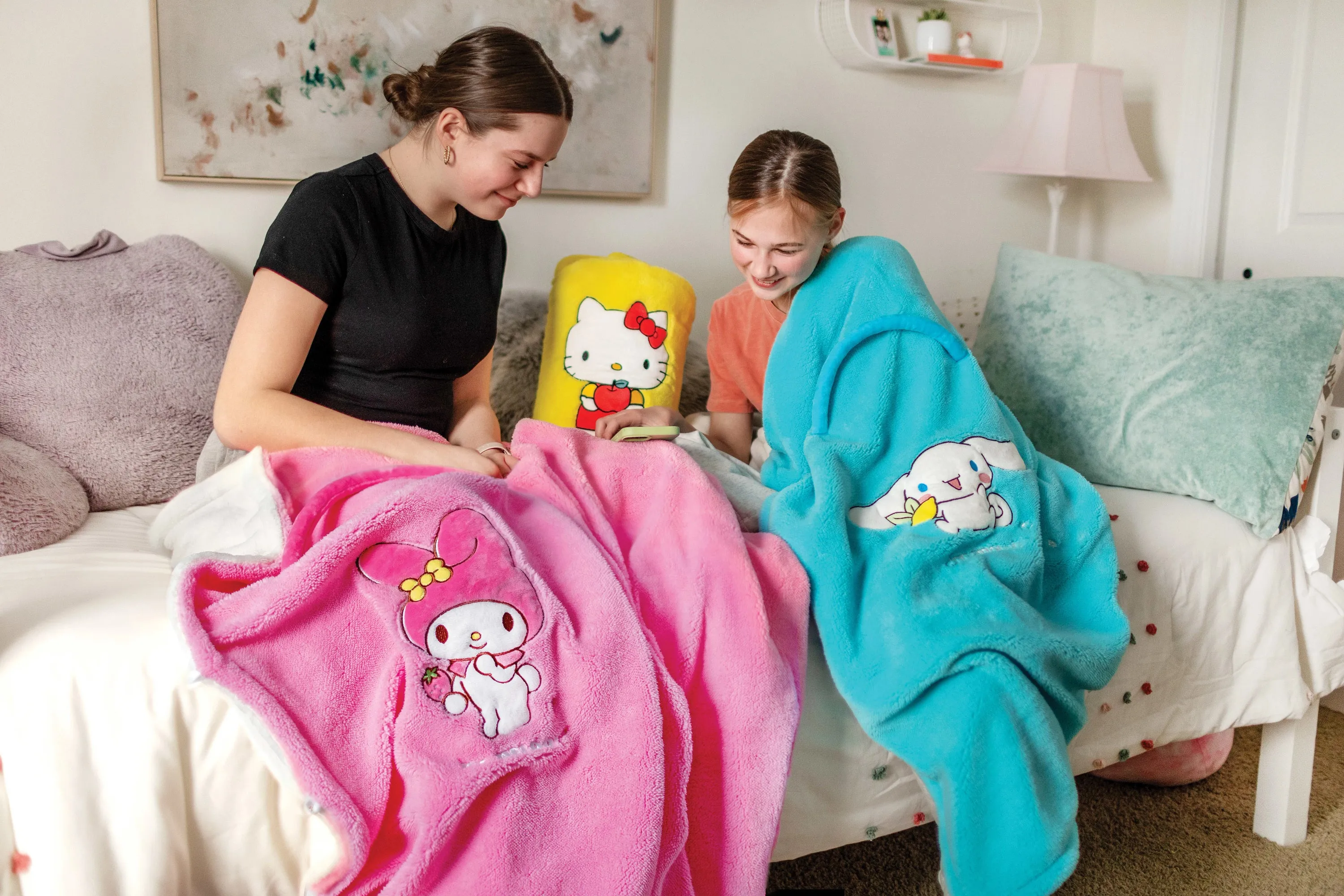 Hello Kitty Throw Blanket
