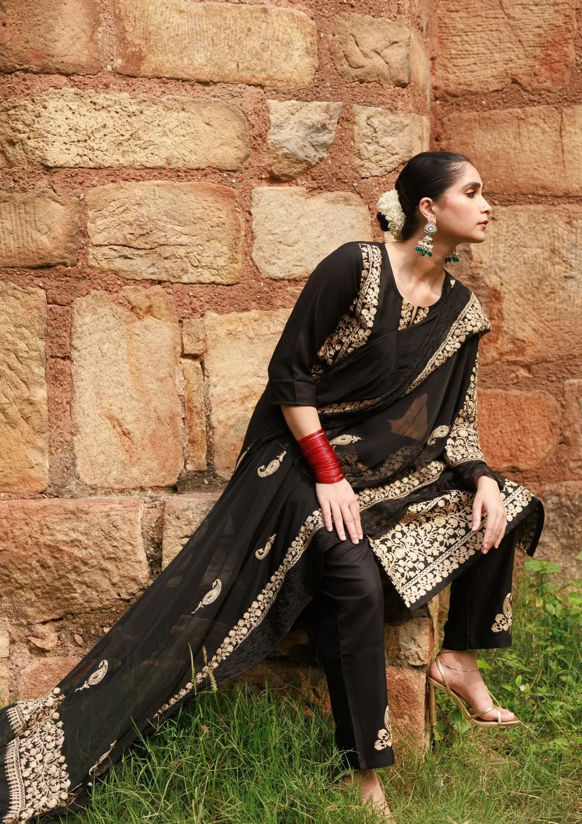 HOC Crafts Cotton Aari Embroidered Solid Women's 3 PC Long Kurta Set - Black