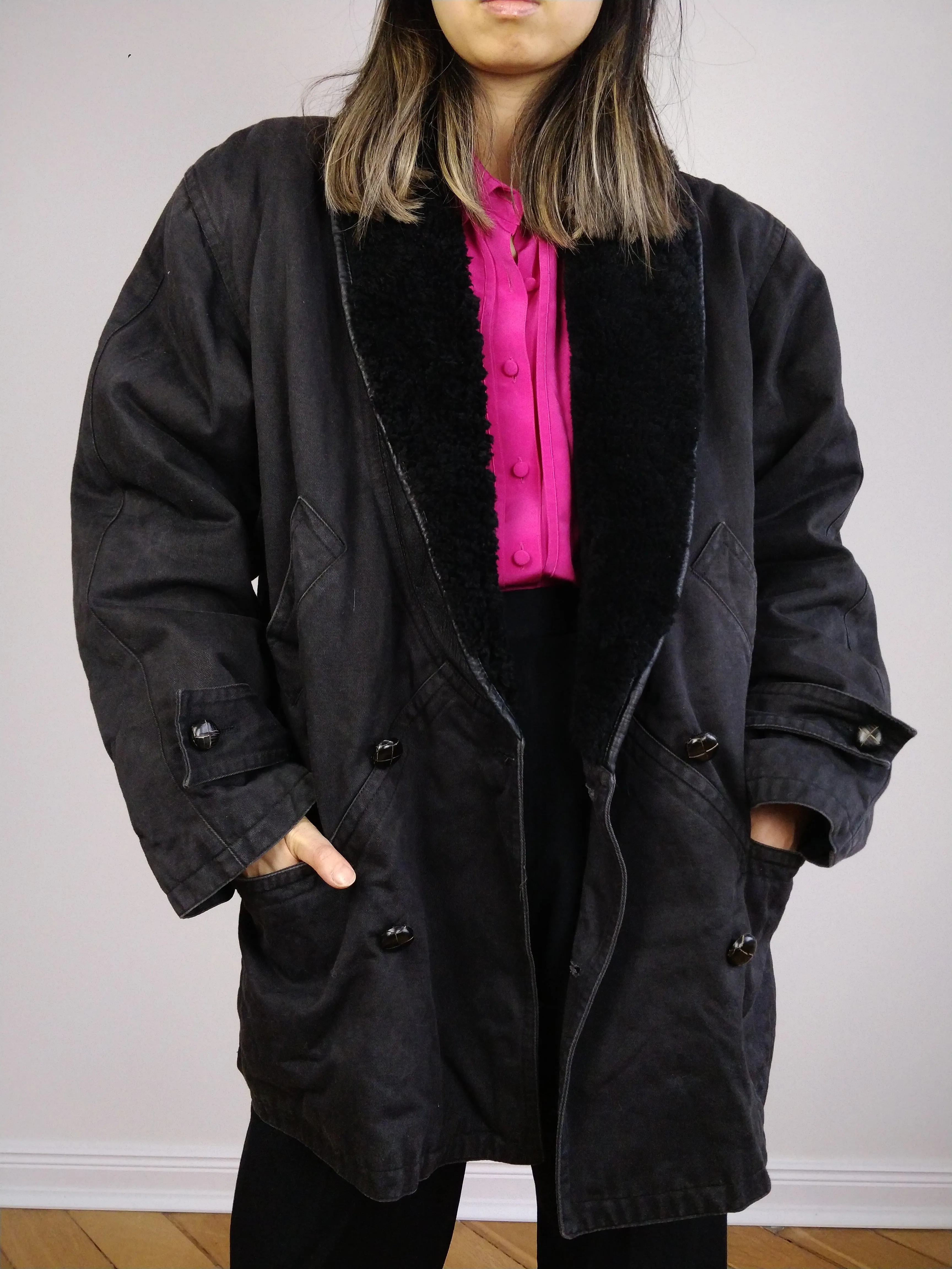 The Black Faux Sherpa Coat | Vintage cotton winter coat with faux sherpa collar lined padded faux shearling coat jacket M
