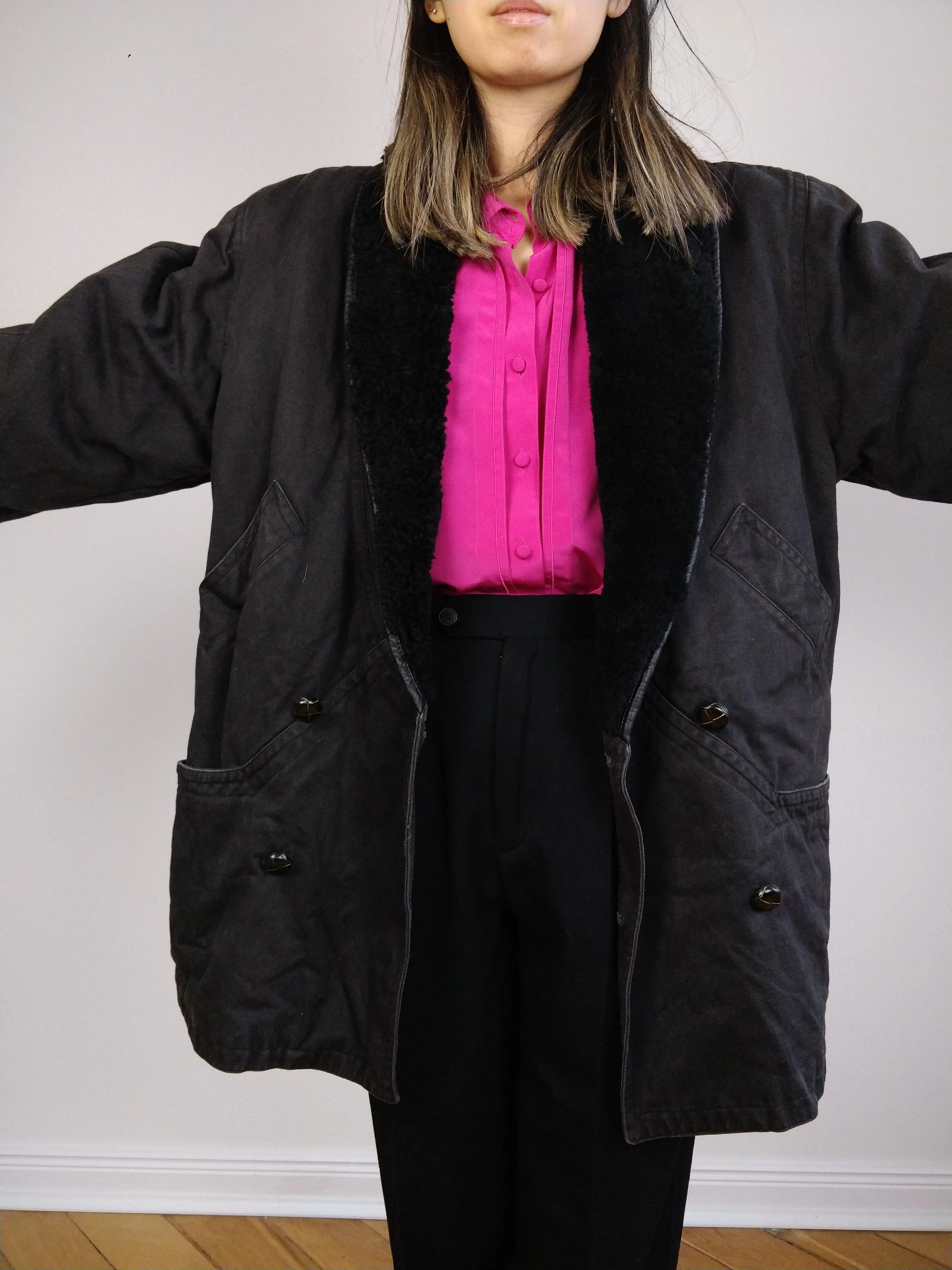 The Black Faux Sherpa Coat | Vintage cotton winter coat with faux sherpa collar lined padded faux shearling coat jacket M